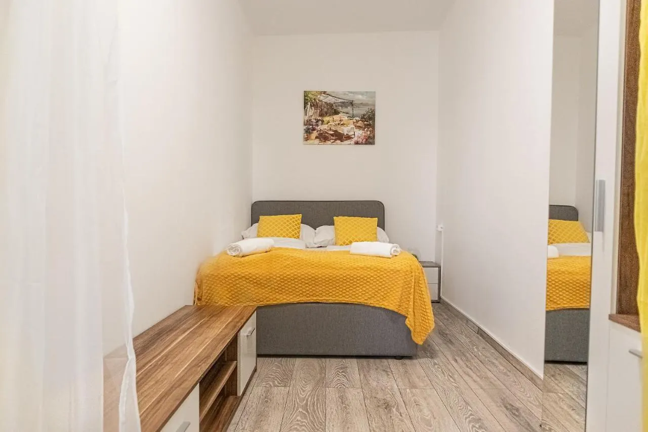 Standard 3Br Apt Near Hauptbahnhof Vienna 0*,  Austria