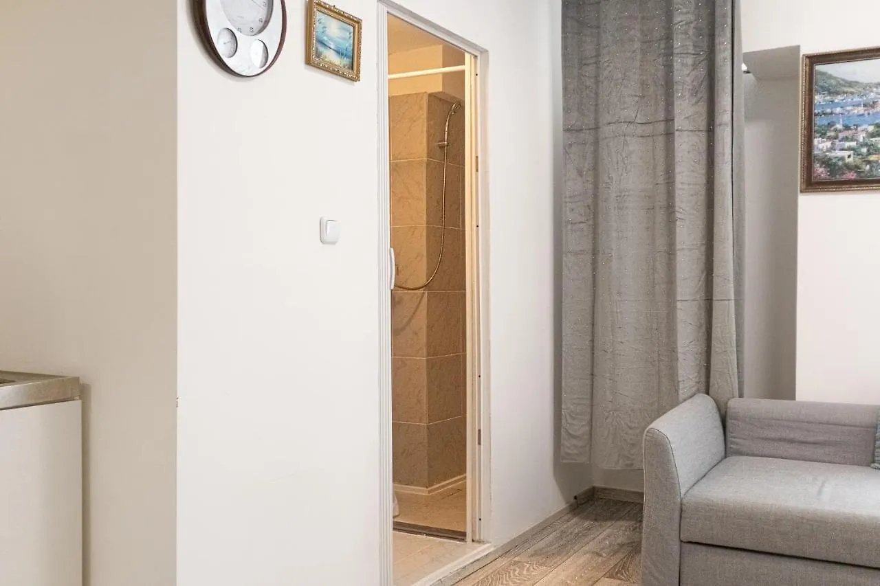 Standard 3Br Apt Near Hauptbahnhof Vienna 0*,  Austria