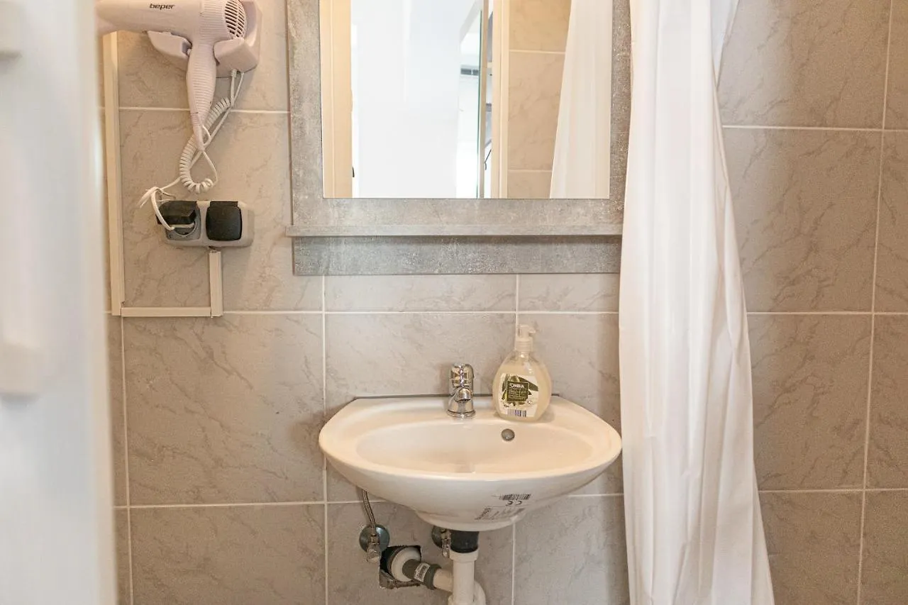 Standard 3Br Apt Near Hauptbahnhof Vienna 0*,